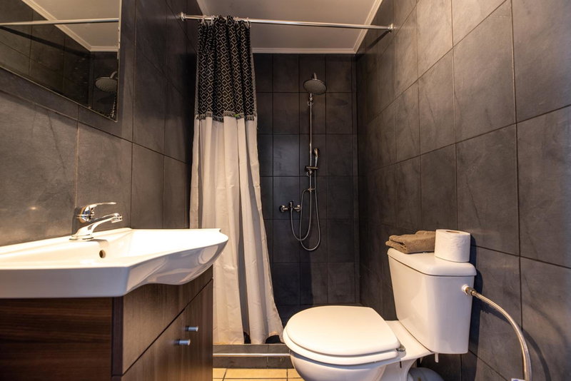 Stone Palace Hotel Near Athen's Airport Free Shuttle From and to Athen's Airport, Gerakas, Greece