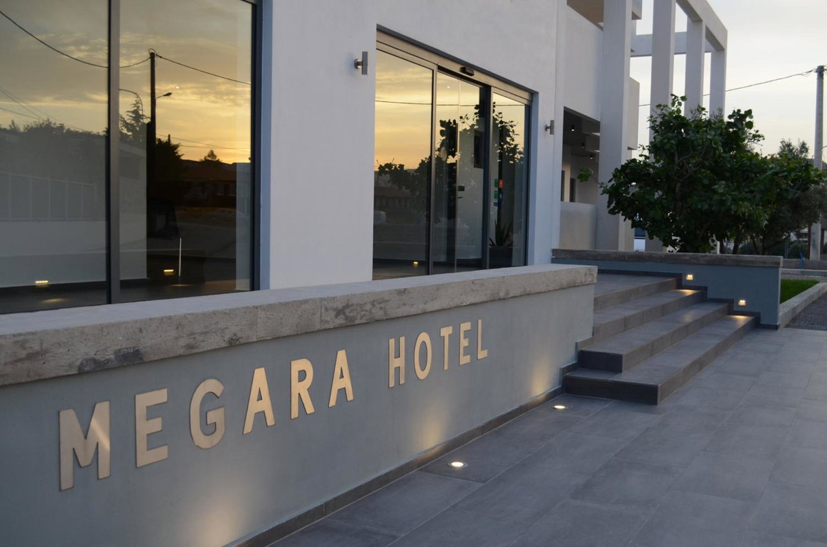 Megara Hotel, Греция