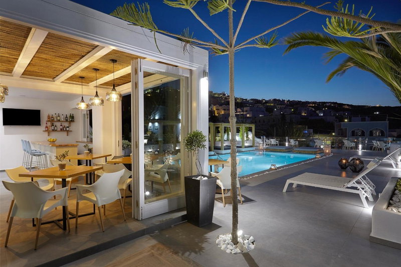 Callia Retreat Suites - Adults Only, Fira, Greece
