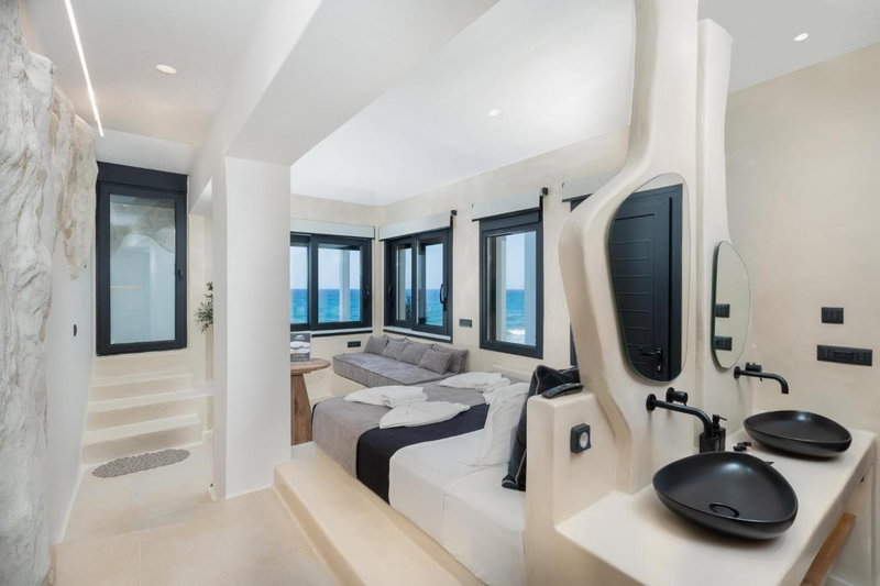Portara Seaside Luxury Suites, Naxos Chora, Greece