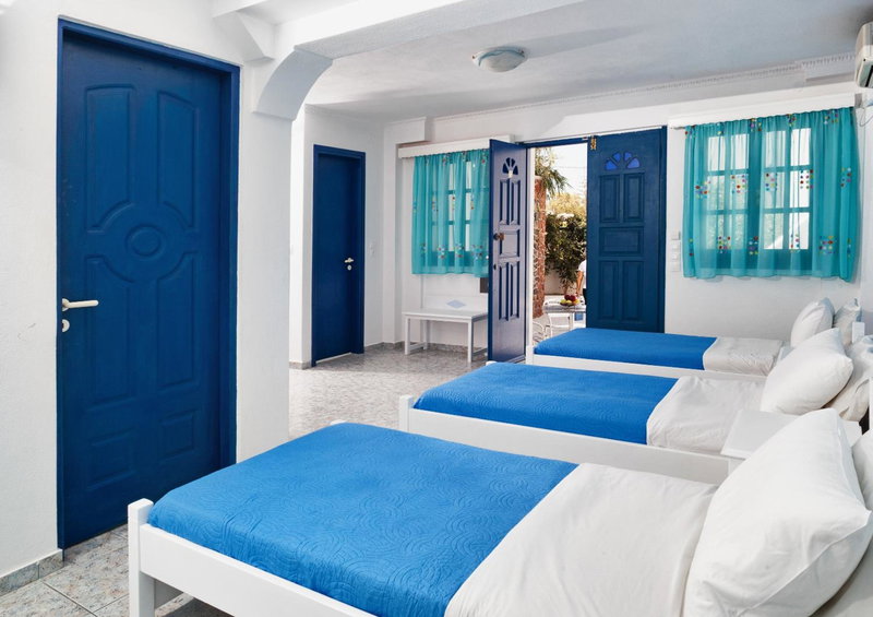 Roula Villa Studios & Apartments, Perissa, Greece