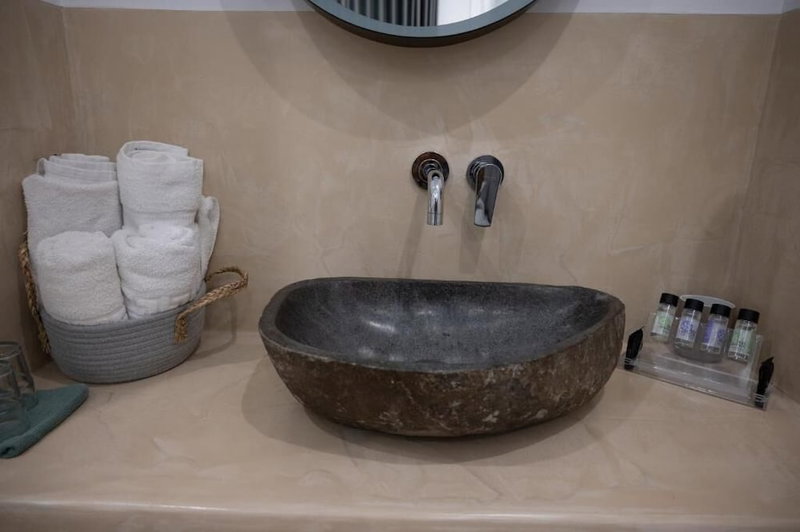 Katerina Roza Studios - Heartfelt Hospitality in the City, Naxos, Greece