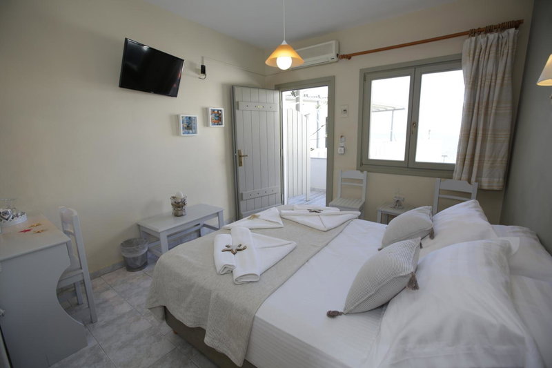 Alexandra's Rooms, Parikia, Greece