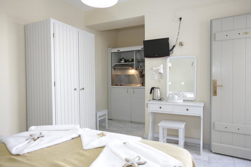 Alexandra's Rooms, Parikia, Greece