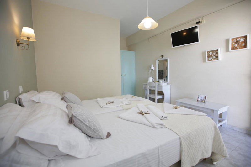 Alexandra's Rooms, Parikia, Greece