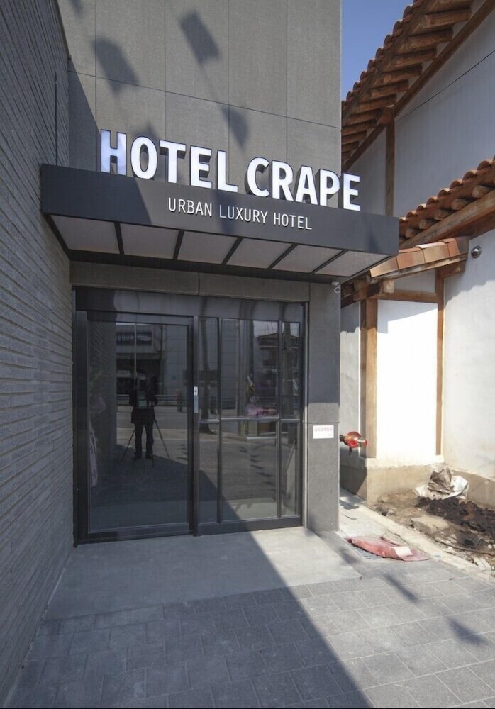 Отель · Hotel Crape Gyeongsan, Gyeongsan