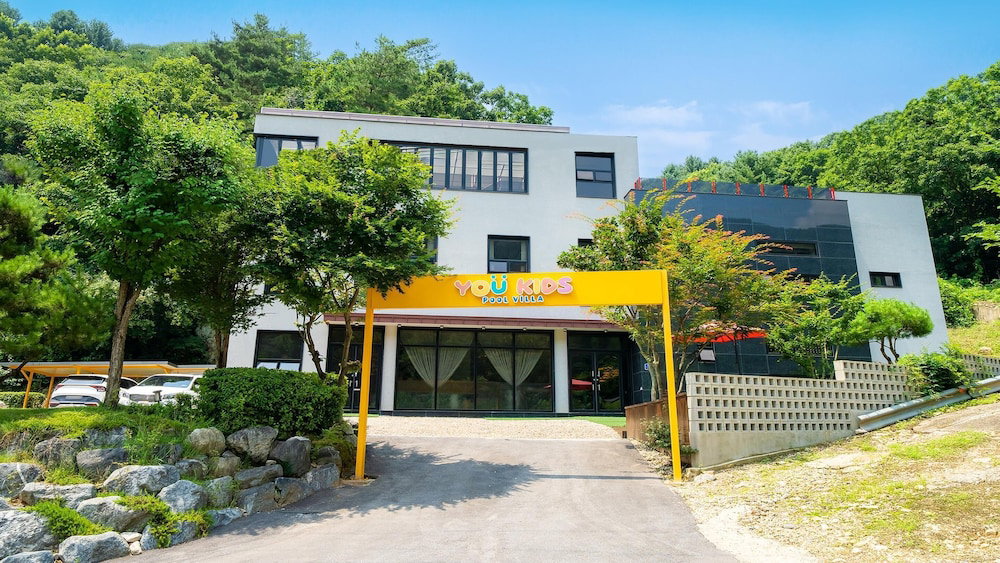 호텔 · Gapyeong Youkids Poolvilla, Gapyeong