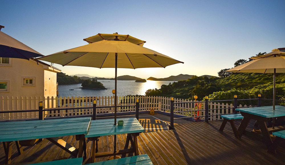 Отель · Yeosu Good Morning Pension, Yeosu