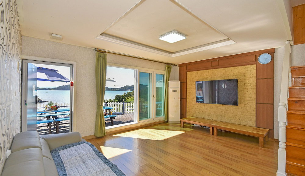 Yeosu Good Morning Pension, 대한민국