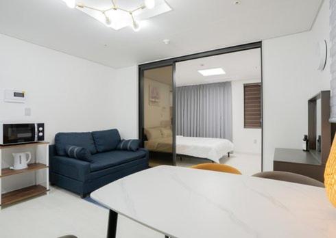 Jeju Seomun Residence Hotel, Jeju, Южная Корея