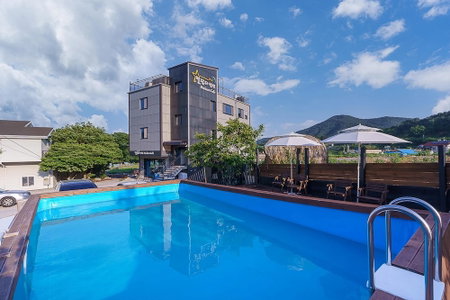 Namhae Dangdangi Dog Pension Blue, Namhae, South Korea
