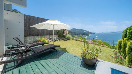 Geojedo Raonhiljo Pollvilla Pension, Geoje, Corée du Sud