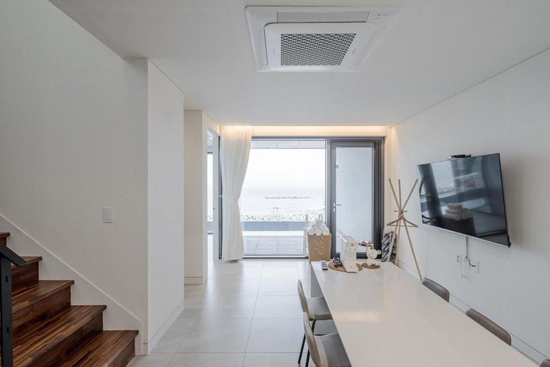 Pohang Madame Annette Pool Villa dogs allowed, Pohang, 대한민국