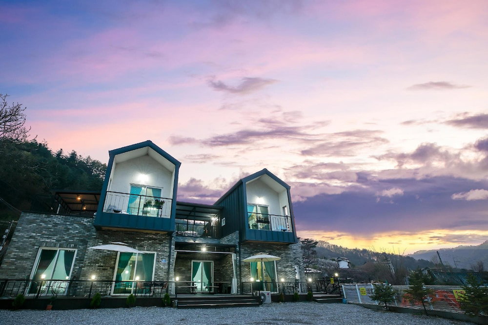 Отель · Gapyeong Twelve Pension, Gapyeong