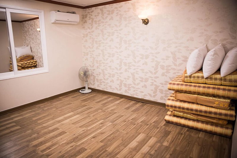Picasso Motel, Busan, South Korea
