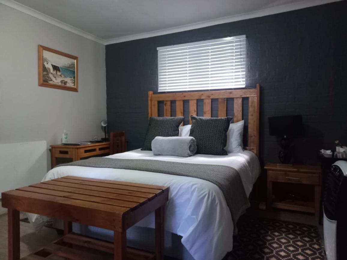 Hôtel · Hermanus 13 on 2nd Guest Rooms, Hermanus
