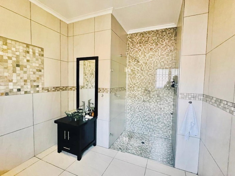 The Stella Guest House & Spa, Ermelo, Южная Африка