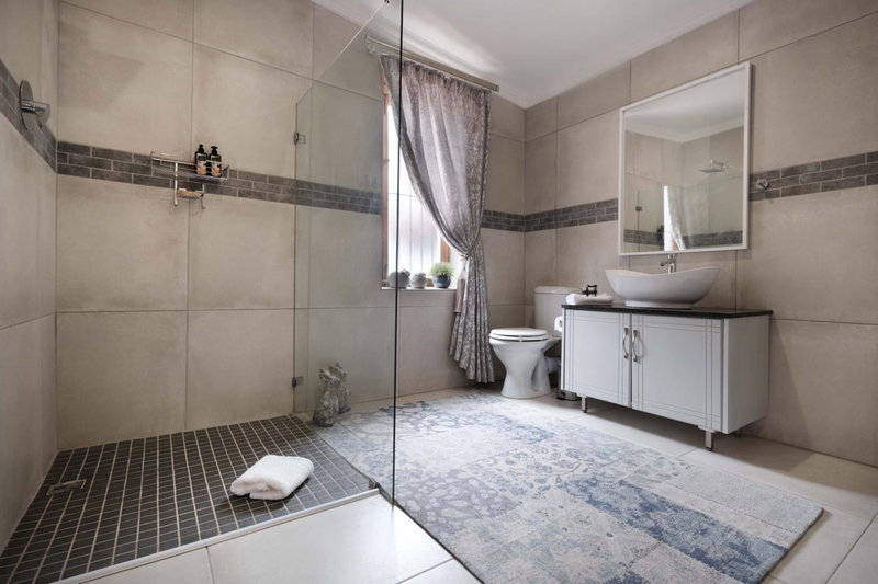 Adderley House Guest Accommodation, Robertson, South Africa