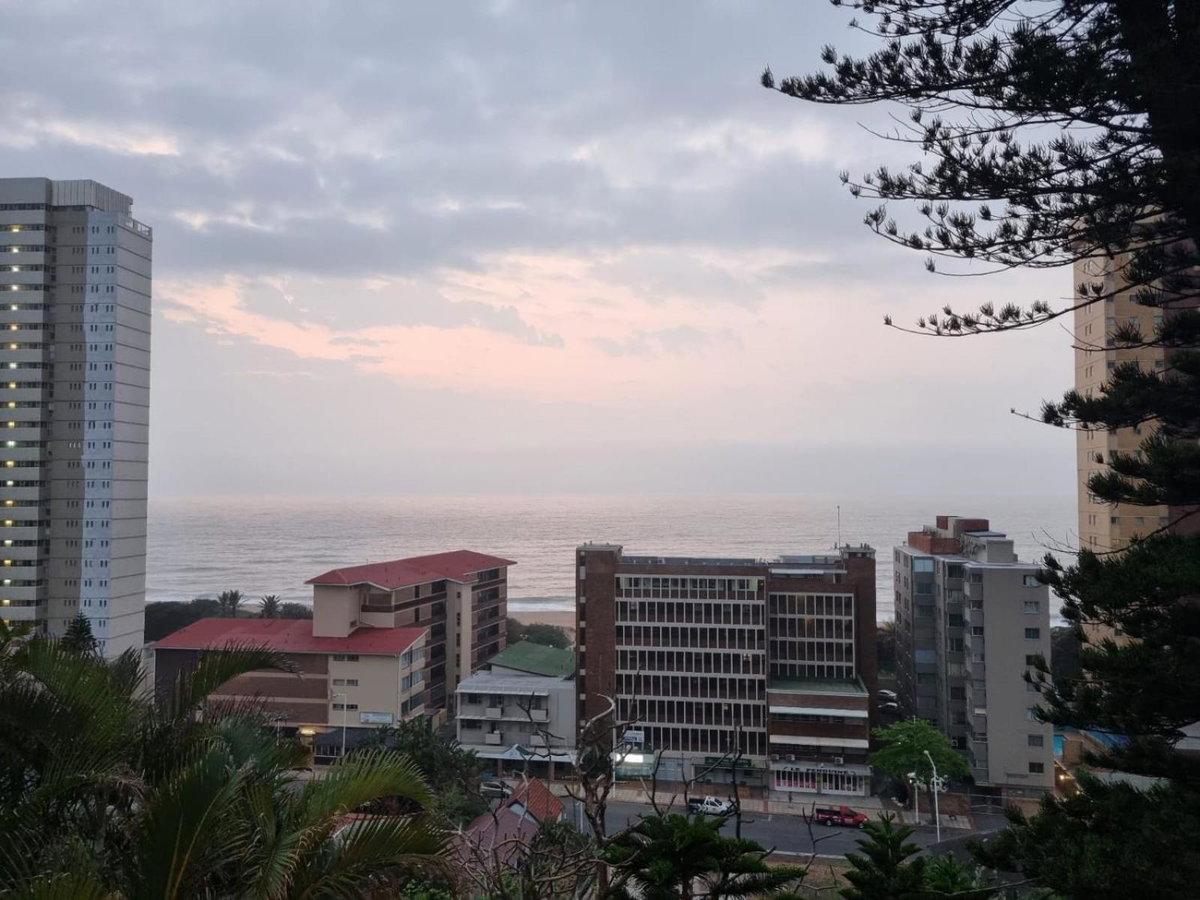 Hotel · Ocean Village, Amanzimtoti