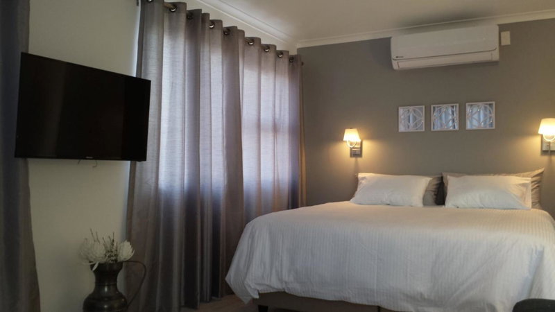 29 Carissa Street, Somerset West, South Africa