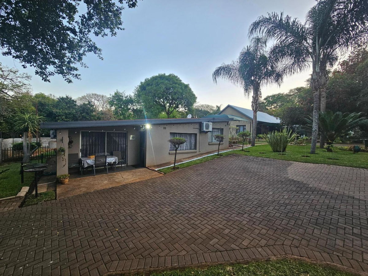 Hotel · Apricity Inn, Louis Trichardt