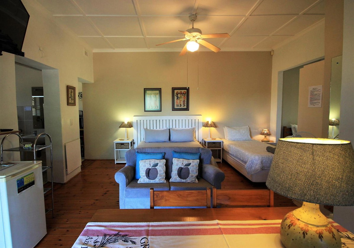 Hotel · Dempsey's Self-Catering Guest House, Port Elizabeth