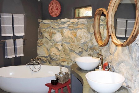 Mosaic Lagoon Lodge, Stanford, South Africa