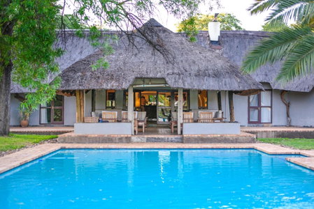 Mziki Safari Lodge, Vaalkop Dam, Южная Африка