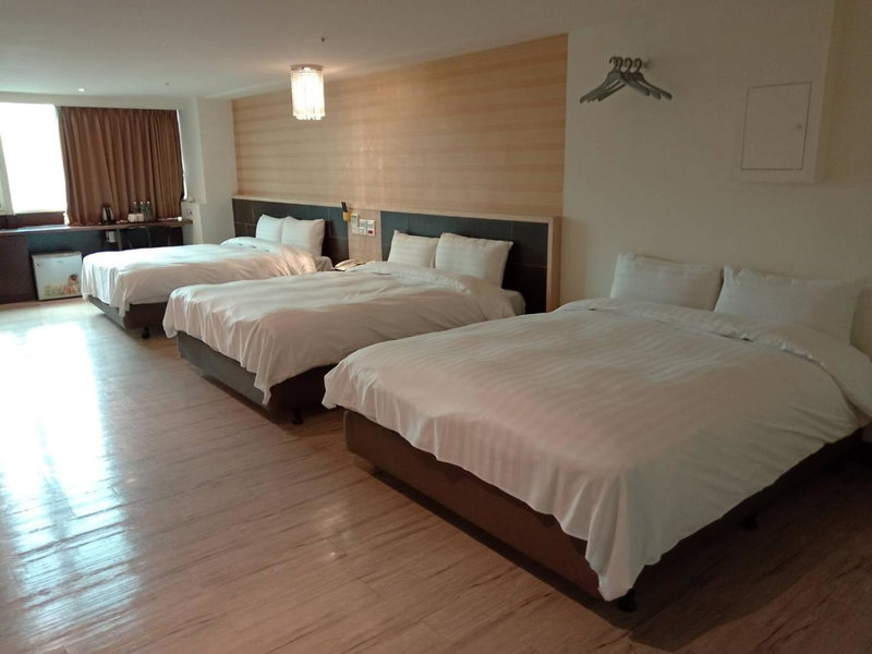 Dengfeng Milan Business Hotel, Huwei, Taiwán