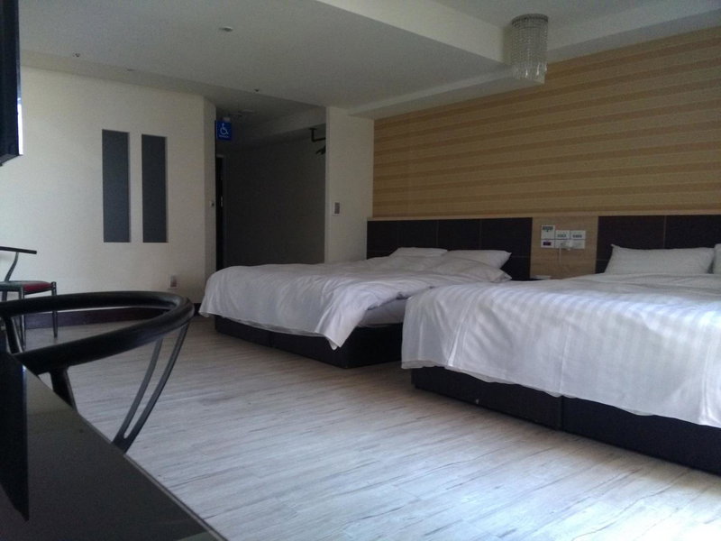 Dengfeng Milan Business Hotel, Huwei, Taiwán