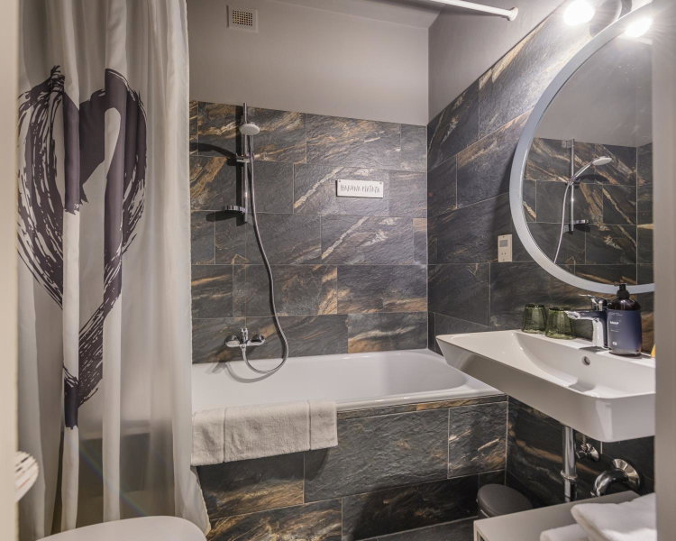 B&B Berglift direkt an der Talstation, Bad Hofgastein, Austria