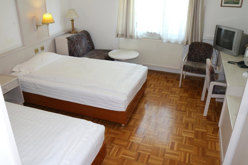Hotel Wasserpalast - breakfast for free!!!, Graz, Austria