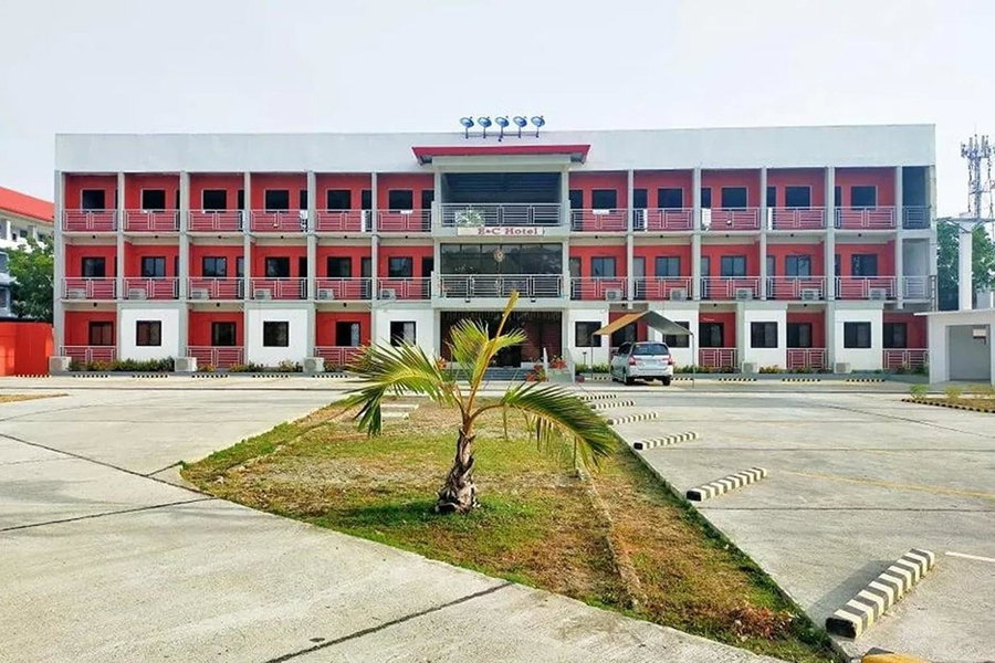 EC Hotel near Laoag Airport, Laoag, Филиппины
