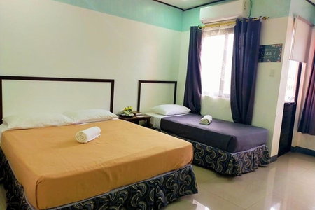 EC Hotel near Laoag Airport, Laoag, Филиппины