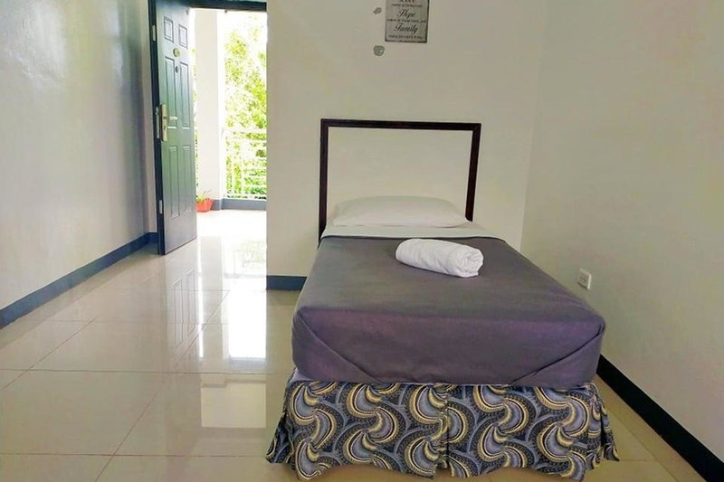 EC Hotel near Laoag Airport, Laoag, Филиппины