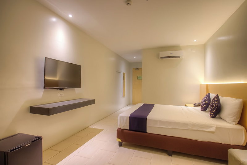 Capital O 827 Speciale Hotel, Rosario, Philippines