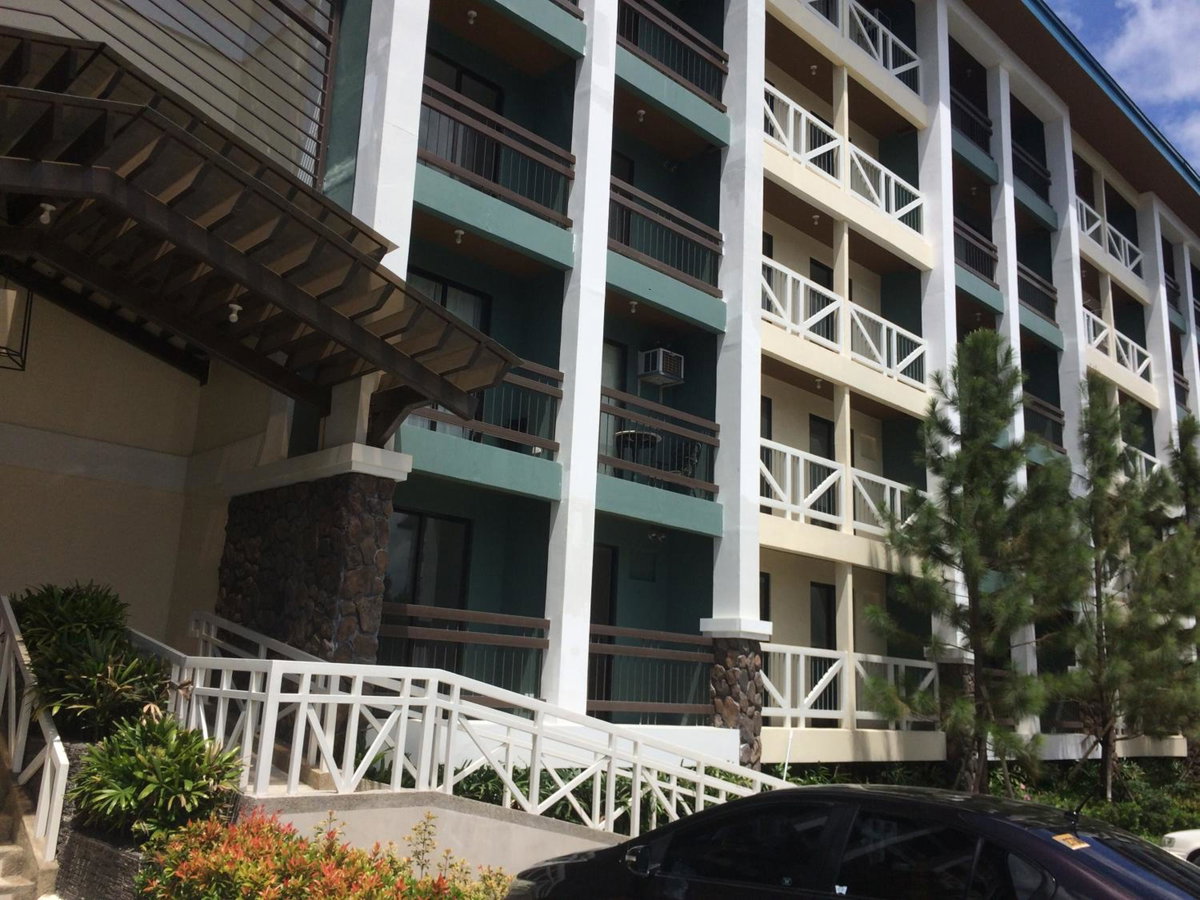 Hotel · Pine Suites Tagaytay Luxury Spacious 2 Bedroom Condo With Balcony Amenities View, Tagaytay