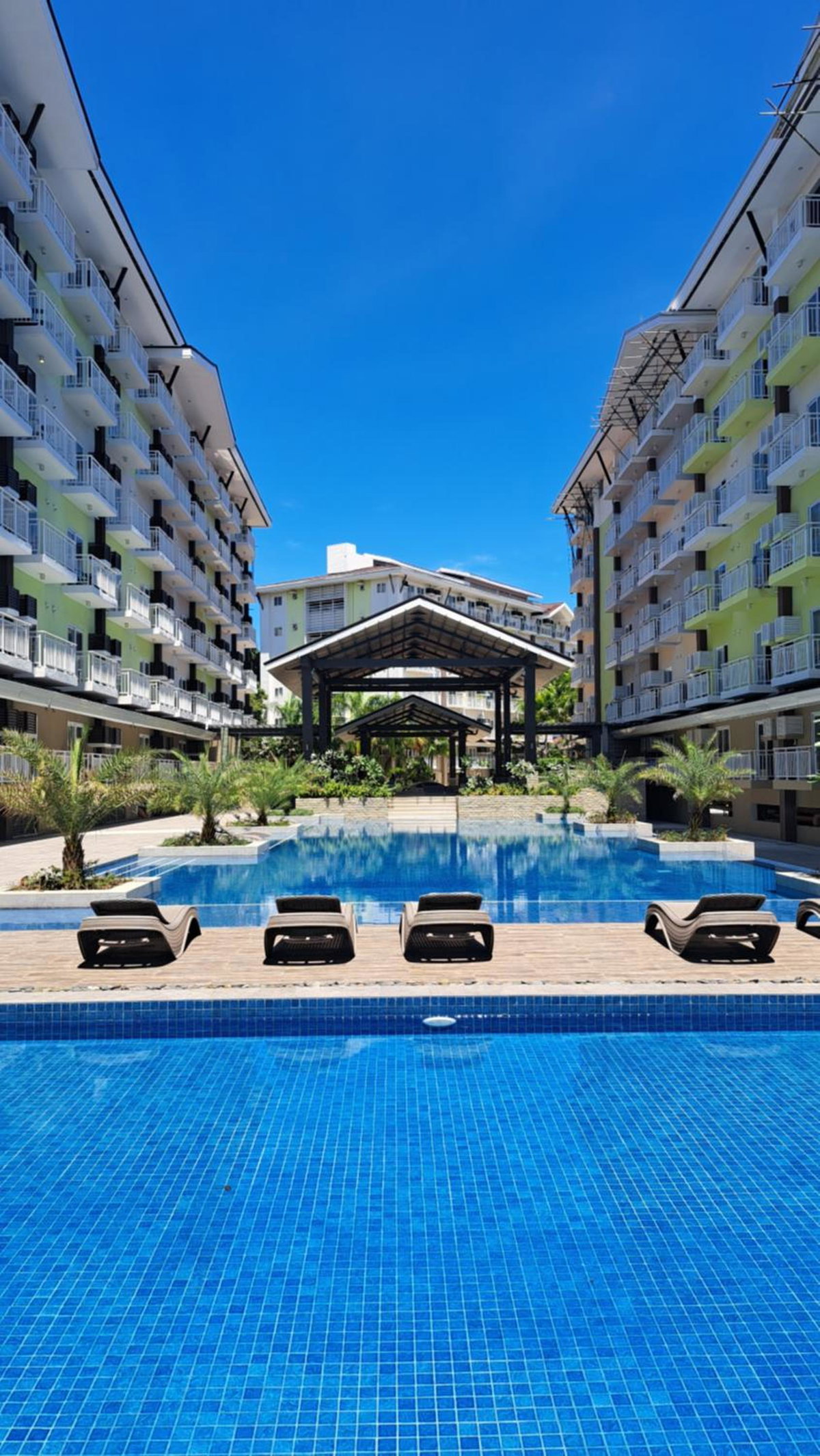Zhamira Avior's Condominium, Philippinen