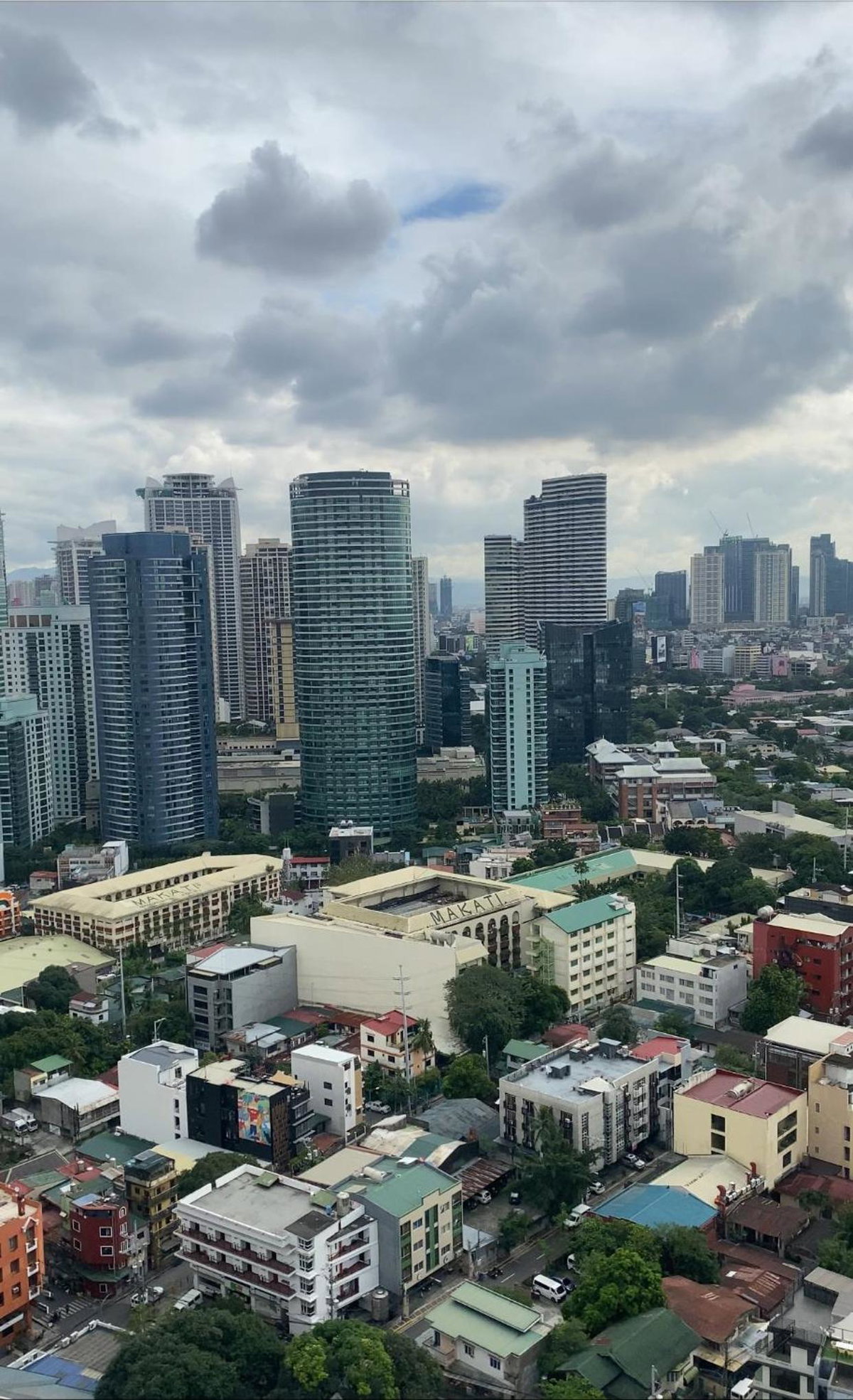 MAKATI Isabela Luxury, Филиппины