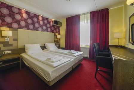 Hotel Zwanenburg Amsterdam Airport, Zwanenburg, The Netherlands