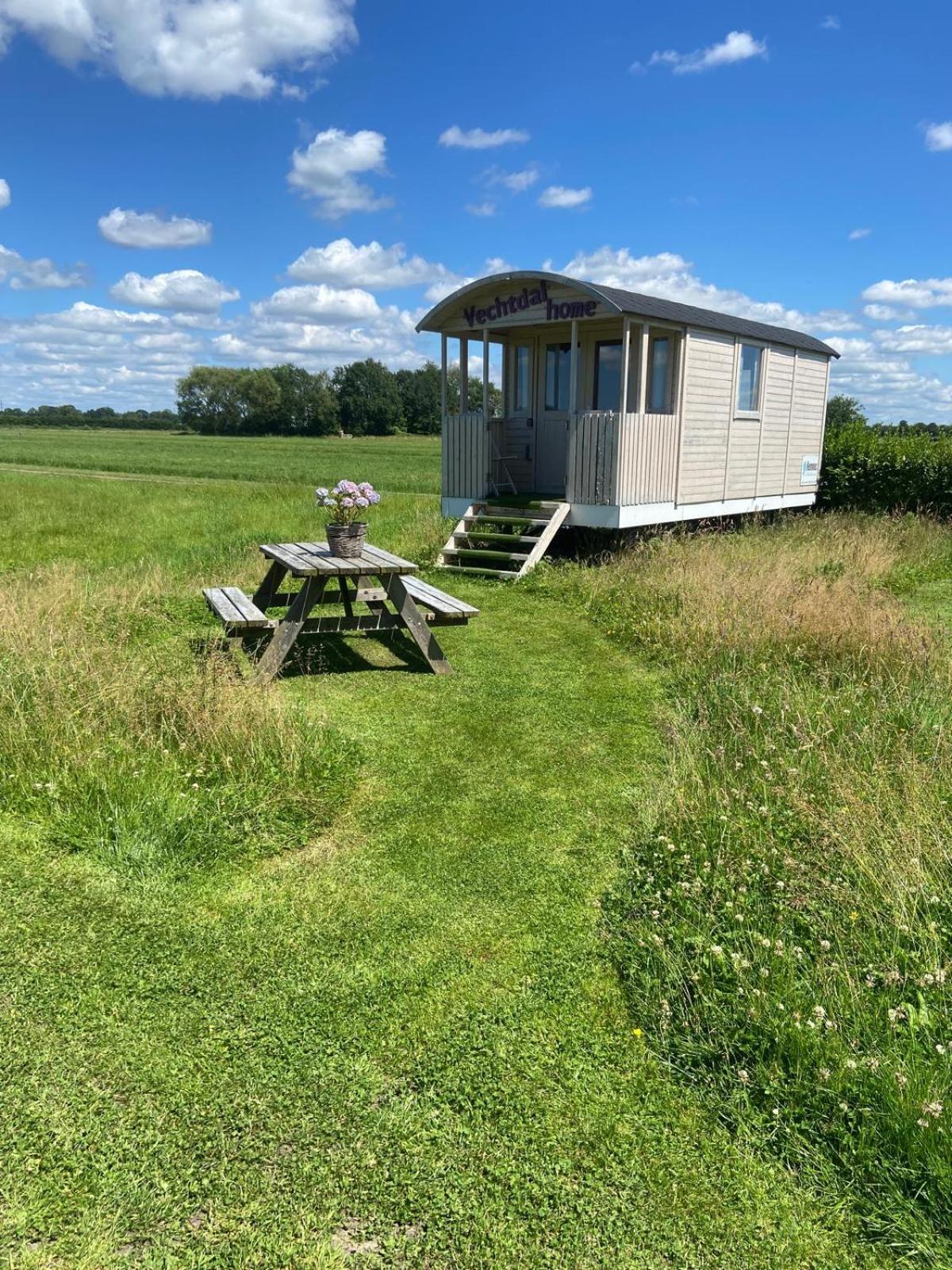 Hotel · Pipowagen op Camperplaats Vechtdal, Nieuwleusen