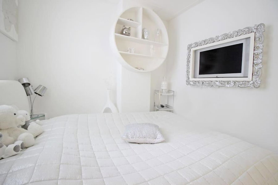 White Luxury Penthouse in City Centre, Amsterdam, The Netherlands