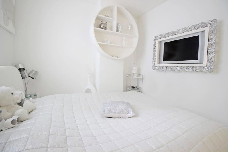 White Luxury Penthouse in City Centre, Amsterdam, The Netherlands