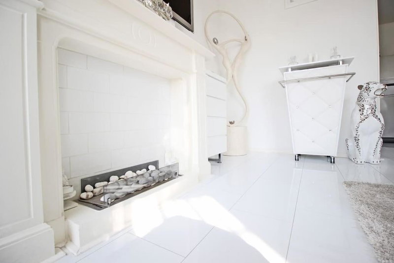 White Luxury Penthouse in City Centre, Amsterdam, The Netherlands