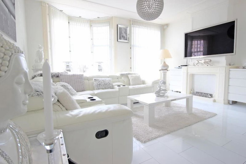 White Luxury Penthouse in City Centre, Amsterdam, The Netherlands