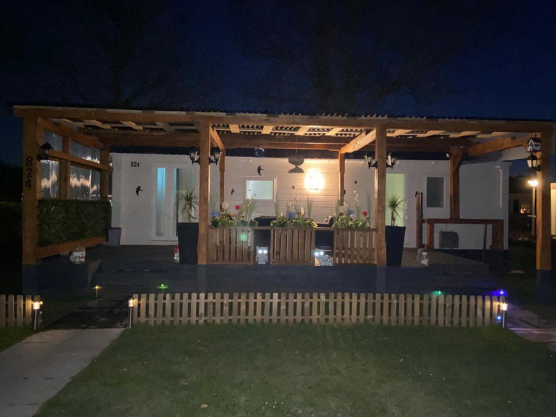 Cheerful and relaxing chalet Viena(Park deHorn824), Dirkshorn, Нидерланды
