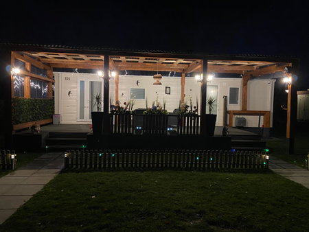 Cheerful and relaxing chalet Viena(Park deHorn824), Dirkshorn, Нидерланды