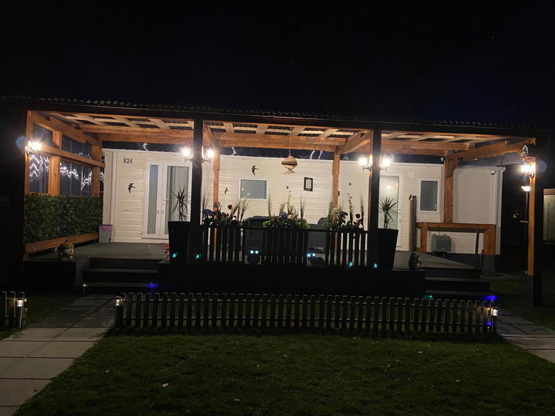Cheerful and relaxing chalet Viena(Park deHorn824), Dirkshorn, Нидерланды