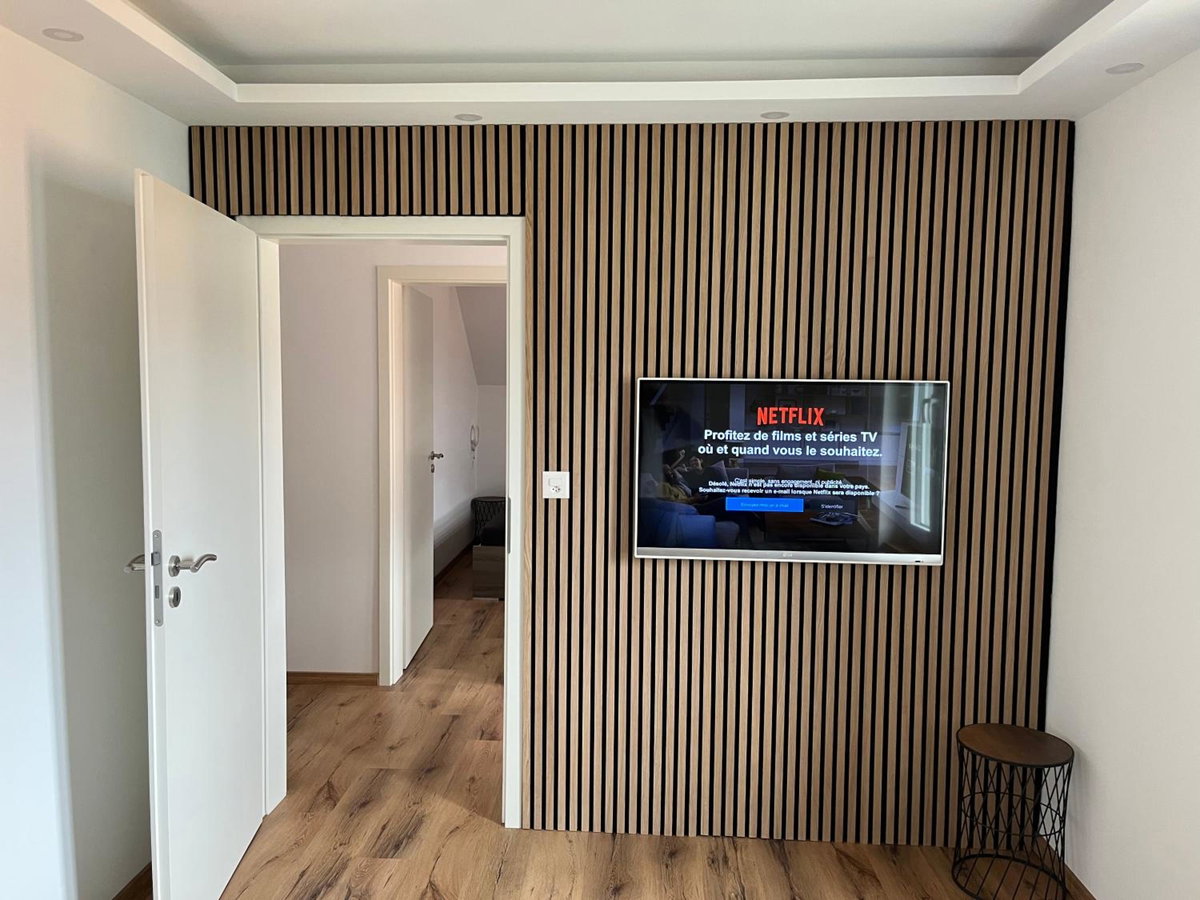 Hotel · Studio cosy au centre de Couvet, Couvet