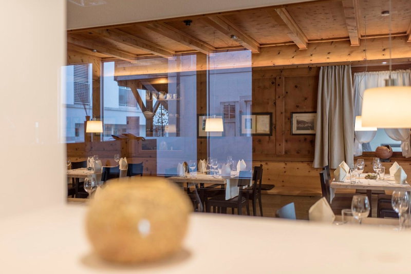 Hotel Weiss Kreuz, Thusis, Switzerland